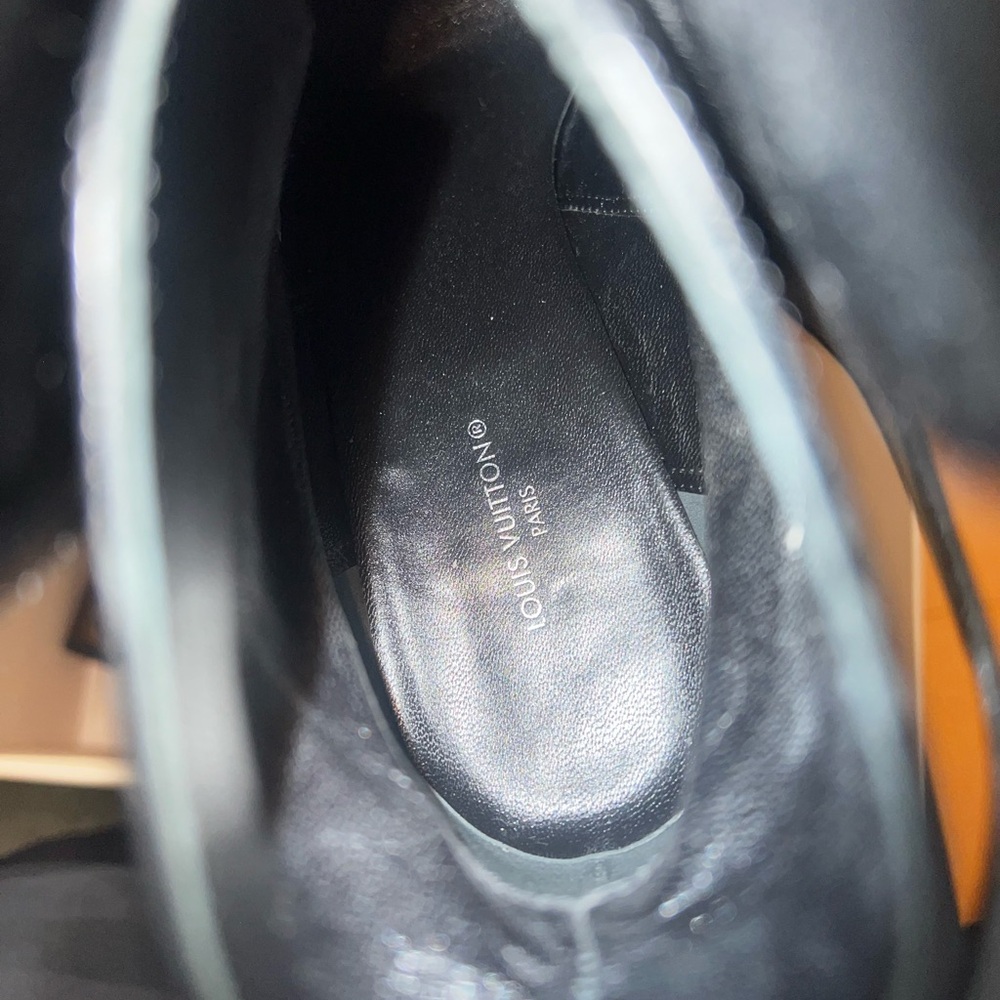 Authentic Louis Vuitton Black Leather booties - Picture 6 of 14